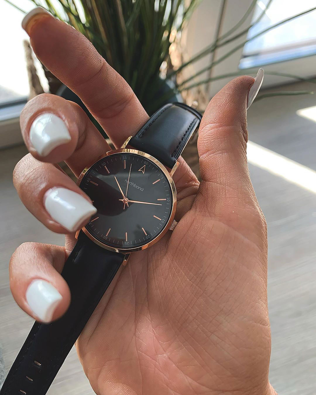 inhand noir watch